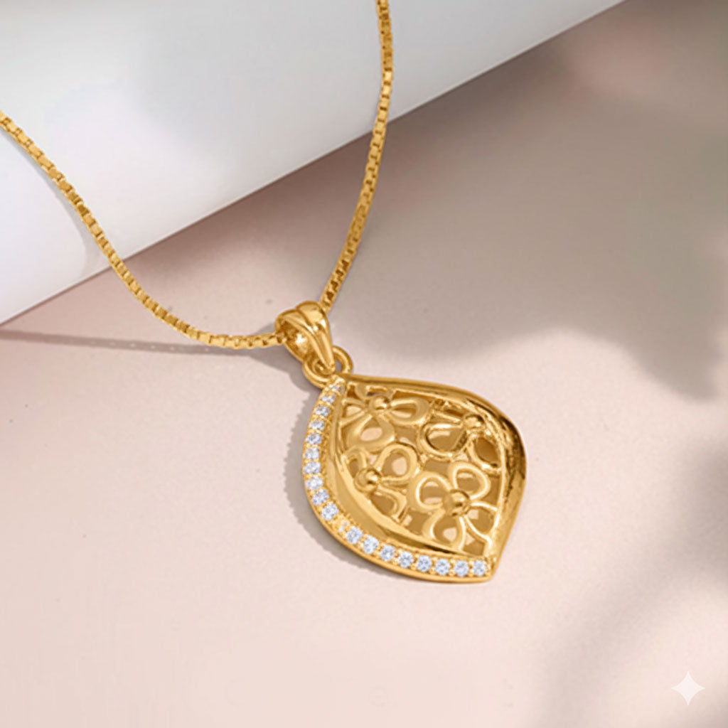 Stainless steel anti-tarnish necklaces crafted for long-lasting shine and everyday elegance.