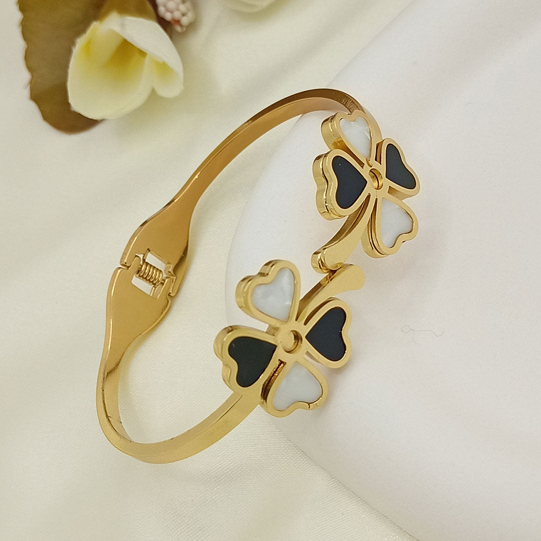 Dual clover bangle ( Free Size)