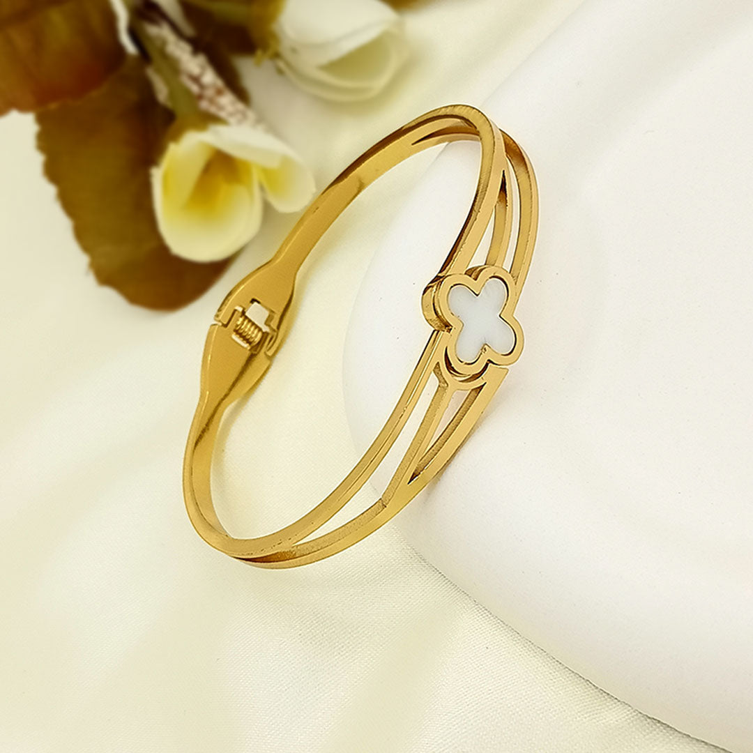 gold plated clover bangle (small ) gold plated clover bangle (small )