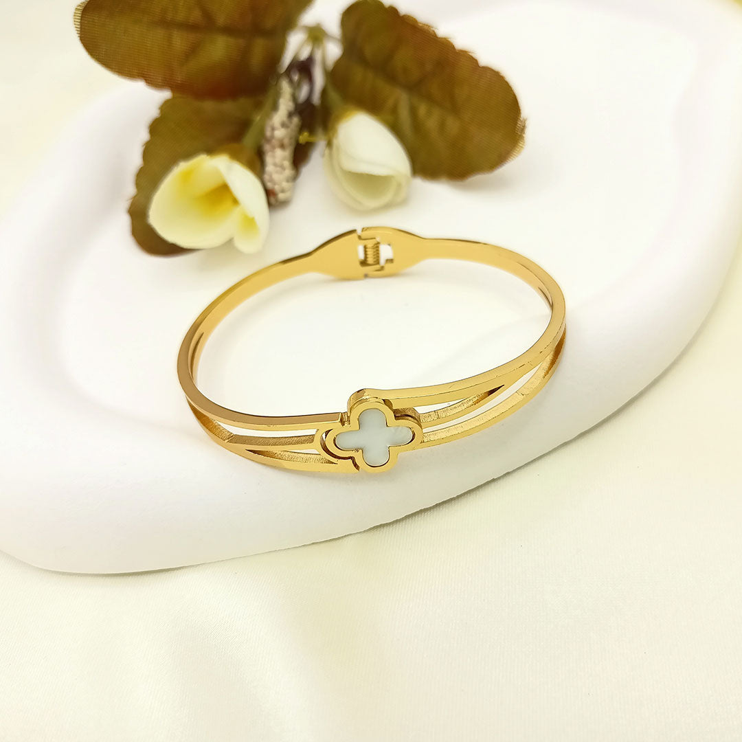 gold plated clover bangle (small ) gold plated clover bangle (small )