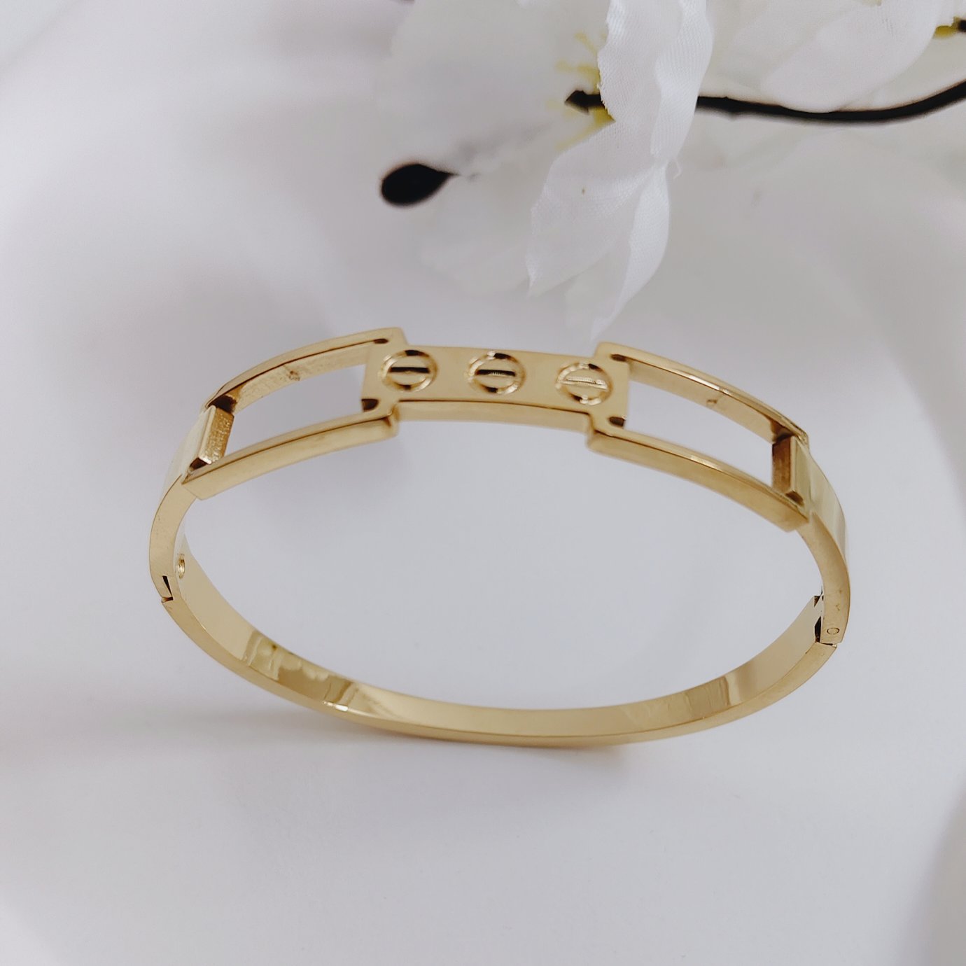screw motif kada bangle screw motif kada bangle