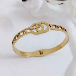 interlinked circle bracelet