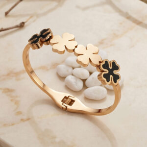 four leaf clover openable bangle