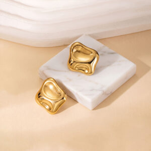 molten stud earrings