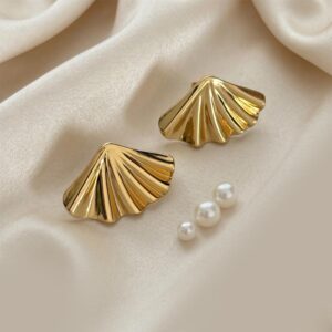 sea shell stud earrings