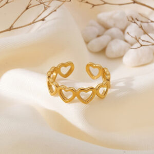 linked heart ring